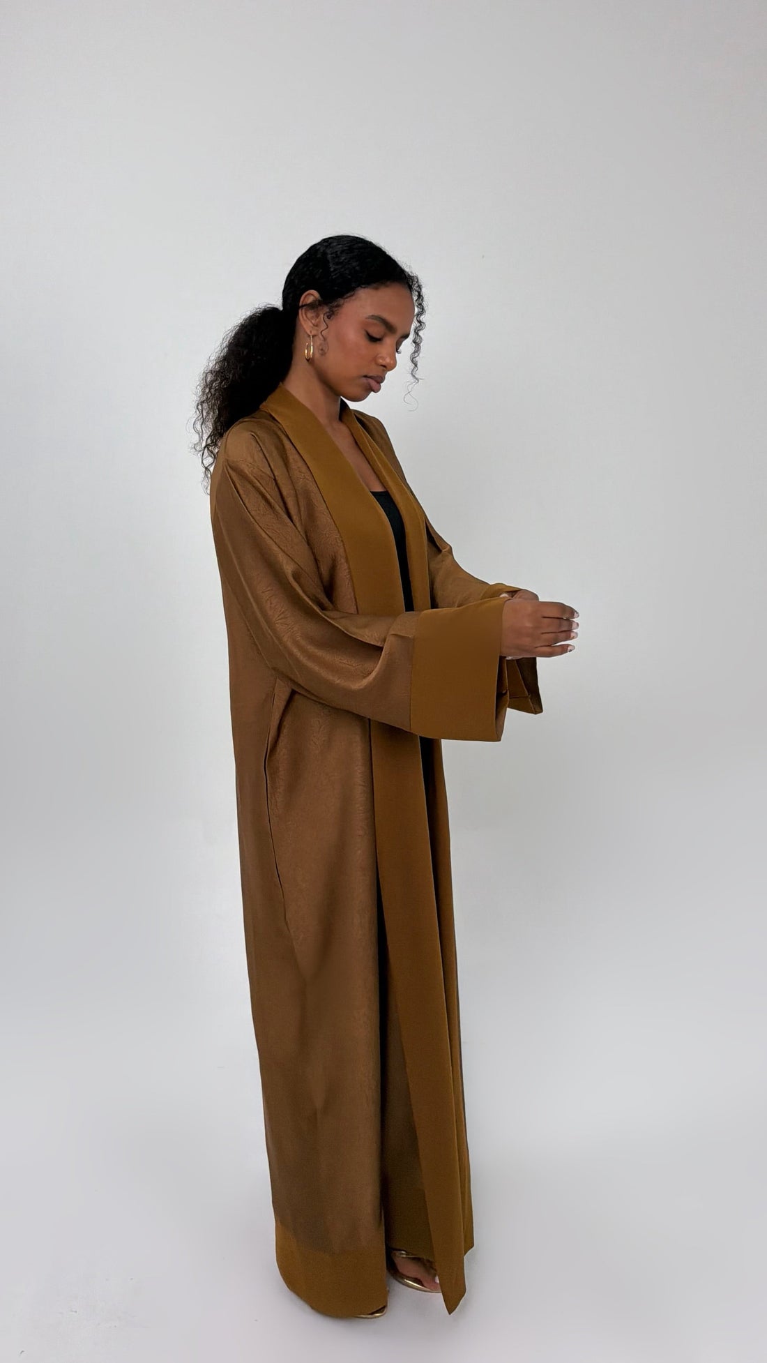 Crepe Abaya – Caramel Brown