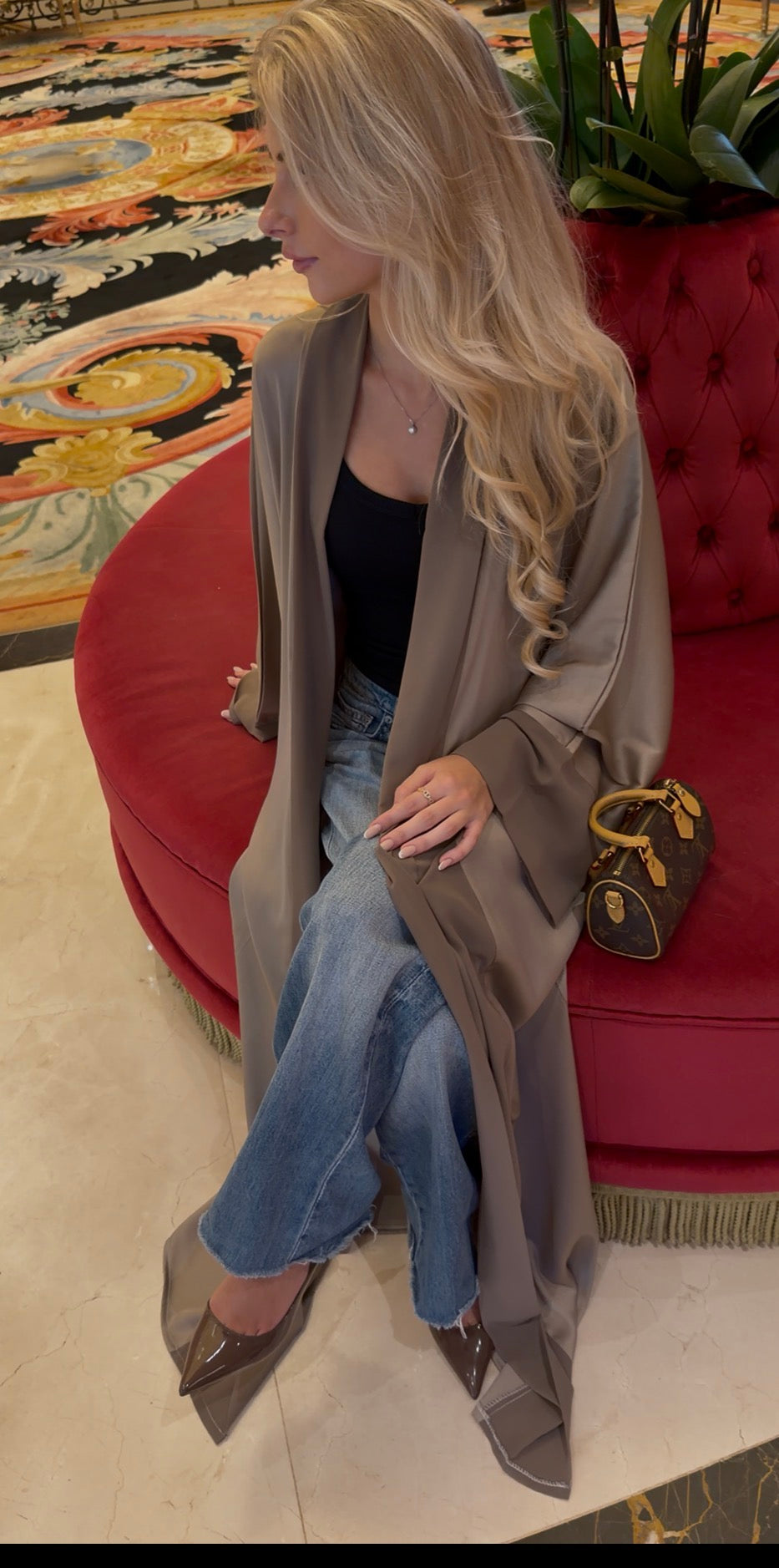Classic Abaya Love Beige 3-Piece Set